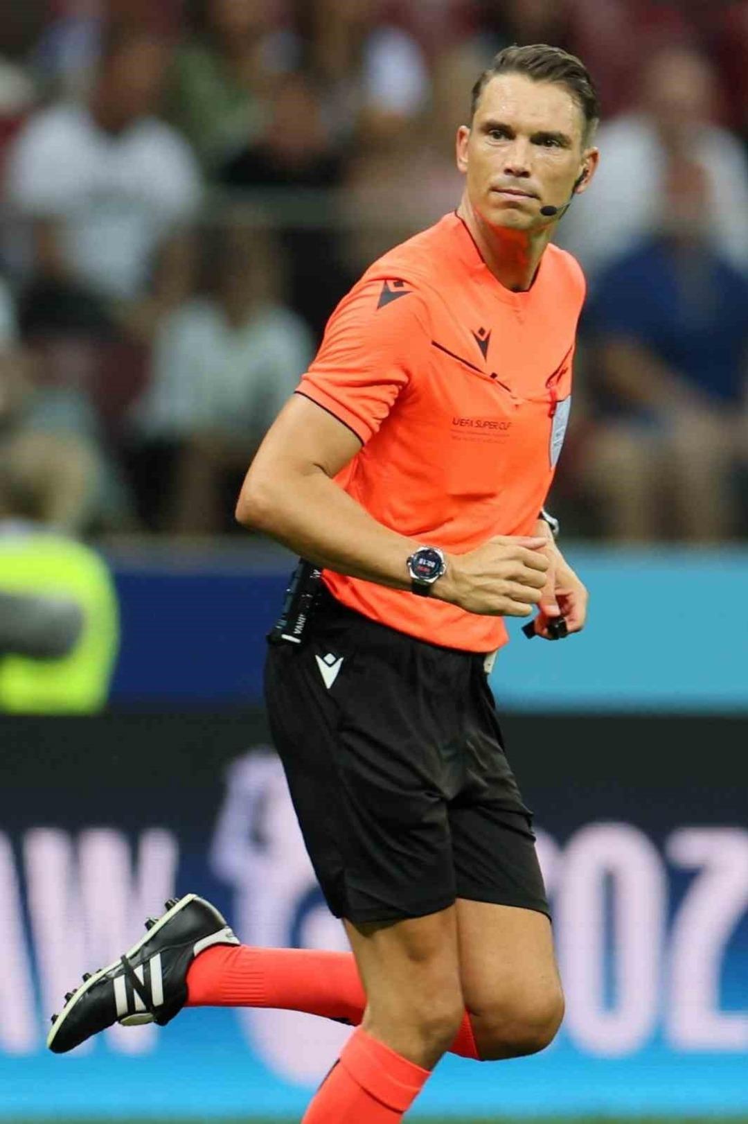 Fenerbah&ccedil;e - Nottingham Forest ma&ccedil;ının hakemi Sandro Scharer oldu 1