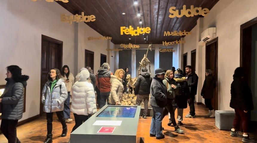 8 milyon yıl &ouml;ncesine tanıklık eden m&uuml;ze 40 bin kişiyi ağırladı