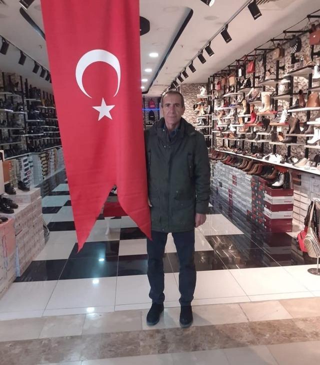 Babasını bı&ccedil;aklayarak &ouml;ld&uuml;ren ş&uuml;pheli tutuklandı 1