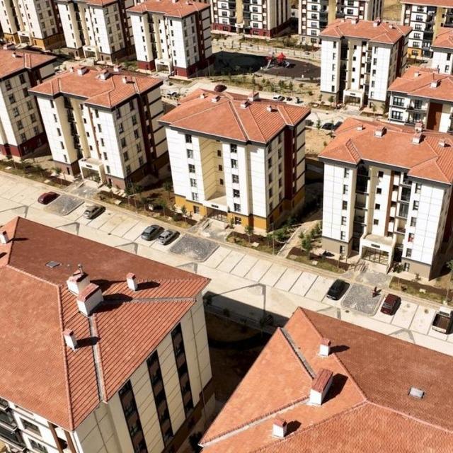 Y&uuml;zyılın Konut Projesi i&ccedil;in Sakarya'da kura &ccedil;ekimi yapıldı