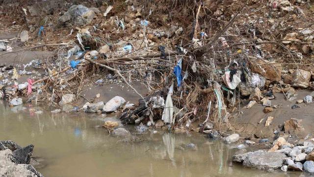 Selin ardından oluşan plastik atıklar dikkat çekti