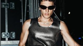 Ünlü şarkıcı Edis hakkında yakalama kararı! 