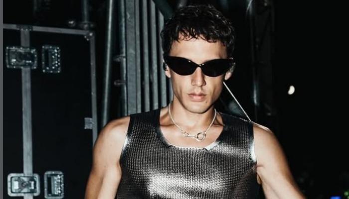 &Uuml;nl&uuml; şarkıcı Edis hakkında yakalama kararı! 