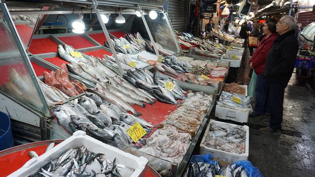 Vatandaş ikiye bölündü: İftarda balık susatır mı?