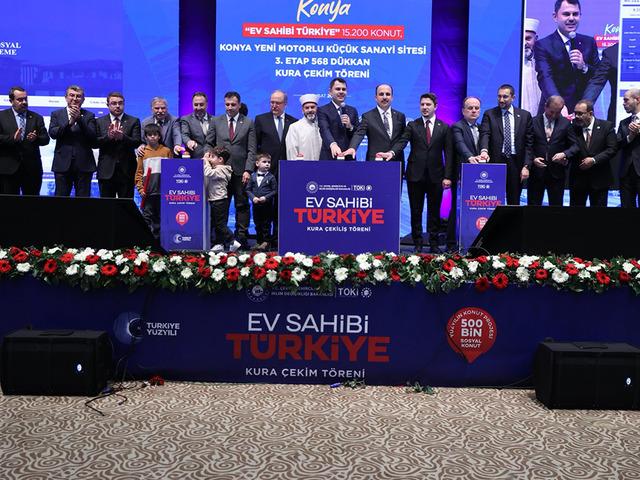 Bakan Kurum, Konya'da "Ev Sahibi T&uuml;rkiye" kura &ccedil;ekim t&ouml;reninde konuştu