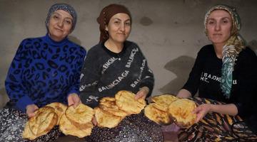 3 kız kardeşin tandır başında Ramazan hazırlığı başladı