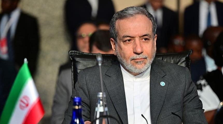 İran Dışişleri Bakanı Arak&ccedil;i, Pakistan Başbakanı Şerif ile g&ouml;r&uuml;şt&uuml;