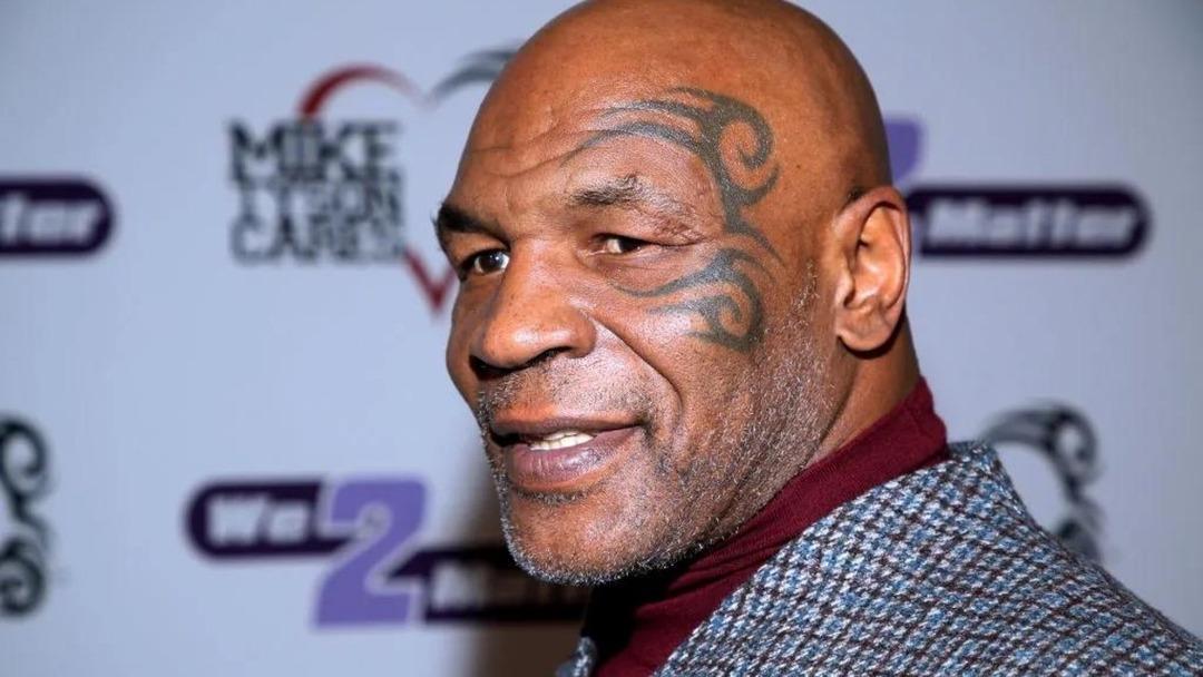 Mike Tyson yine ringe &ccedil;ıkıyor! İşte d&ouml;v&uuml;şeceği isim... 1
