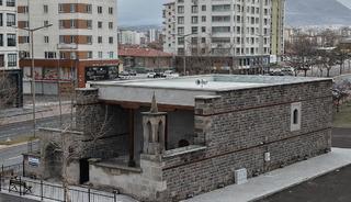 16&rsquo;ncı y&uuml;zyılda yapılan, 4 asırlık camide ilk teravih heyecanı