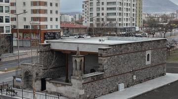 16&rsquo;ncı y&uuml;zyılda yapılan, 4 asırlık camide ilk teravih heyecanı