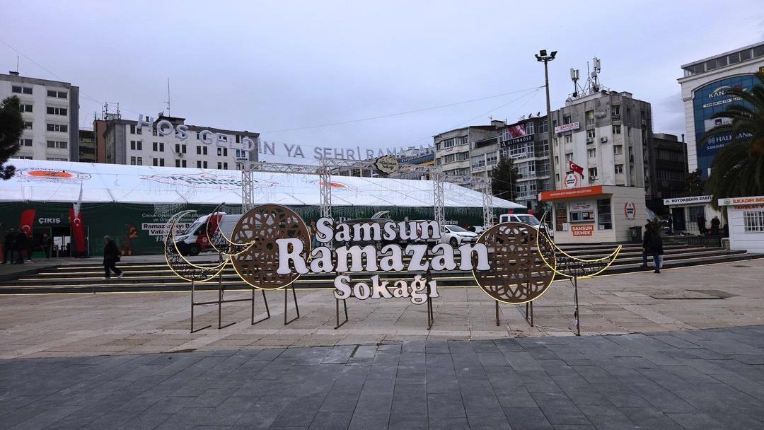 Samsun da herkese hitap eden Ramazan Sokağı a&ccedil;ıldı 2