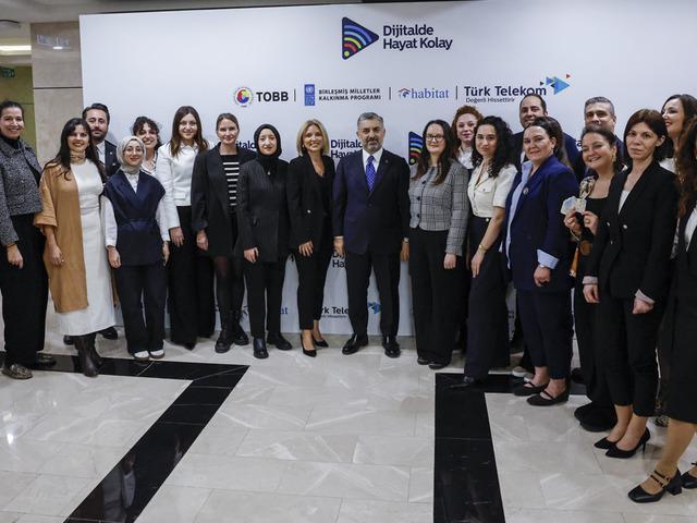 &lsquo;Dijitalde Hayat Kolay&rsquo; projesi kapsamında 50 bin kadına ulaşıldı