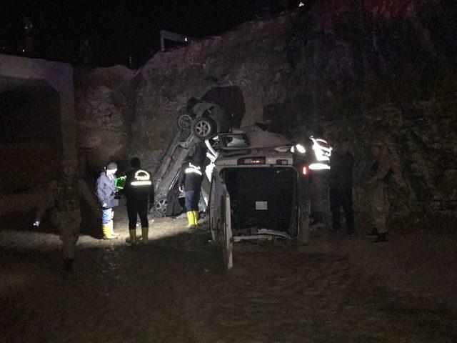 Bayburt'ta yoldaki çukura otomobil ve minibüs düştü: 7 ölü, 4 yaralı (3) Yeniden