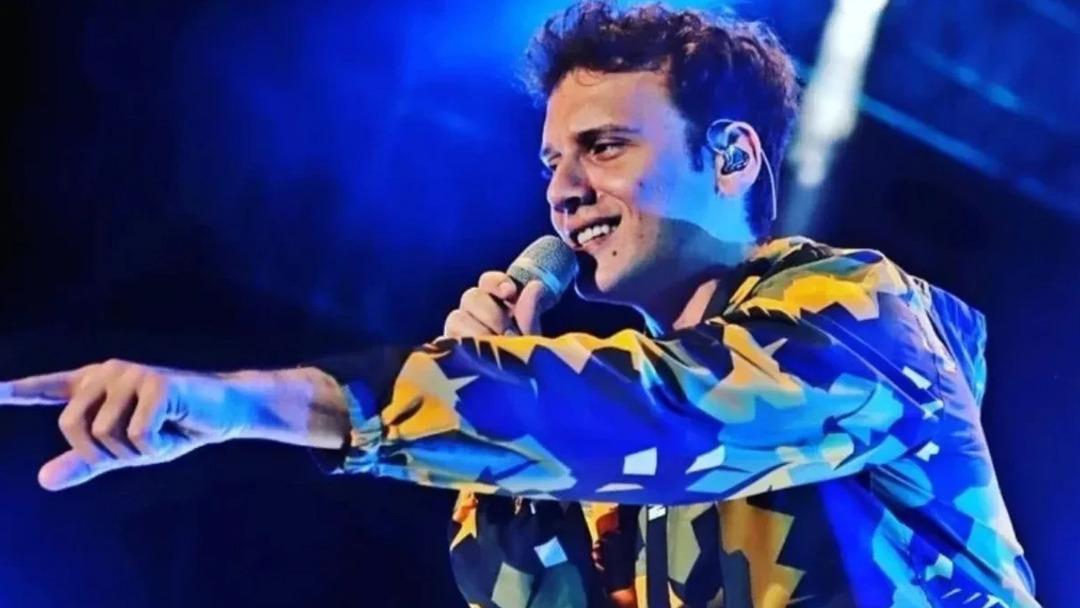 Hakkında yakalama kararı &ccedil;ıkarılan şarkıcı Edis: "İ&ccedil;im rahat, sizin de i&ccedil;iniz rahat olsun" 1