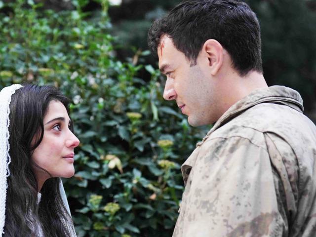 İlk b&ouml;l&uuml;m&uuml; ilgi g&ouml;rd&uuml;! Yorum yağdı