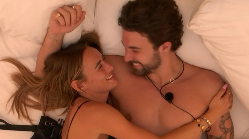 Aşk Adası'nda birlikte duş aldılar! Yaklaşık 2 dakika boyunca...