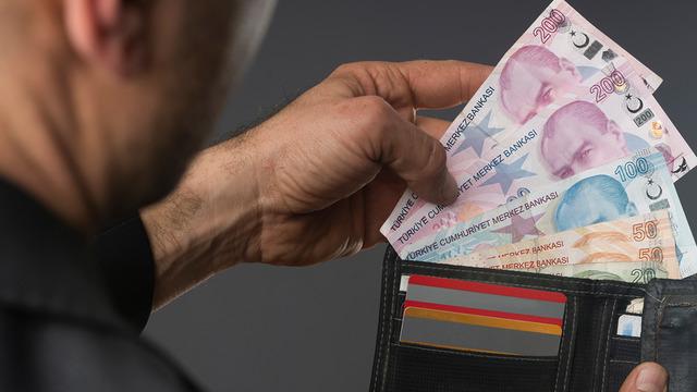 Bunları cüzdanda taşımayın: Uzmanlardan uyarı geldi