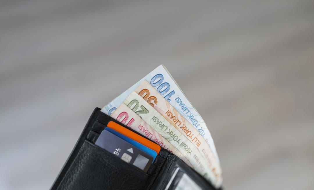 Bunları c&uuml;zdanda taşımayın: Uzmanlardan uyarı geldi 4