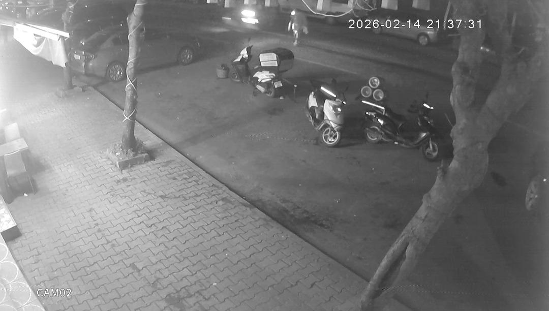 Kaza ge&ccedil;iren kadını hastaneden eve g&ouml;nderdiler: Kızı evde &ouml;l&uuml; buldu! 1