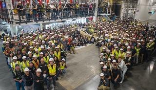 Direksiyonsuz ilk model banttan indi!