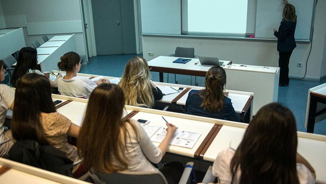 3+1 ve 2+2 modeli başlıyor: &Uuml;niversitelerde 20 g&uuml;nl&uuml;k staj kalkıyor, eğitim 3 yıla mı d&uuml;ş&uuml;yor? 1