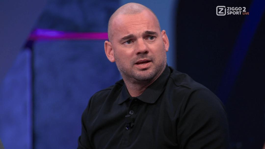 Galatasaray ın 5-2 lik galibiyeti sonrası Wesley Sneijder, Juventus ile fena dalga ge&ccedil;ti! St&uuml;dyoya &ouml;yle bir şey getirdi ki...  2