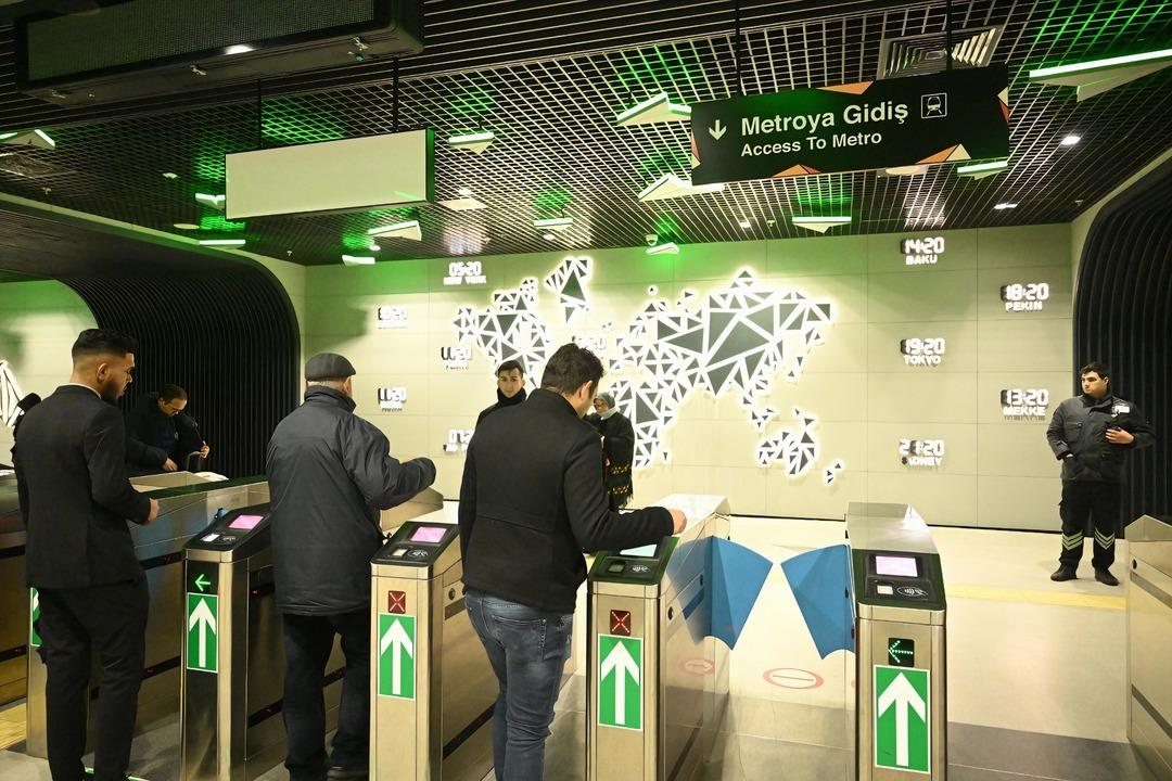 T&uuml;rkiye nin en hızlı metrosundan yeni rekor geldi! Bakan Uraloğlu tarihi duyurdu 6