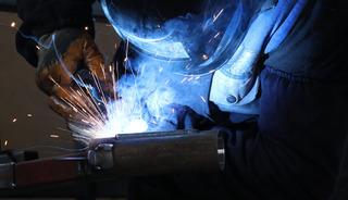 Isparta'da &uuml;retilen elektrikli motosikletler ihra&ccedil; da ediliyor