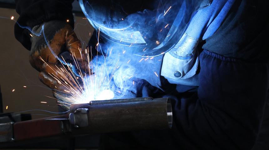 Isparta'da &uuml;retilen elektrikli motosikletler ihra&ccedil; da ediliyor