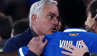 Şampiyonlar Ligi'nde 'ırk&ccedil;ılık' skandalı! D&uuml;nya yıldızı sahayı terk etti: G&ouml;zler UEFA'nın kararında