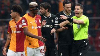 Son dakika: D&uuml;nya hakemin o kararını konuşuyor! 'Galiba Juventus'a acıdı'