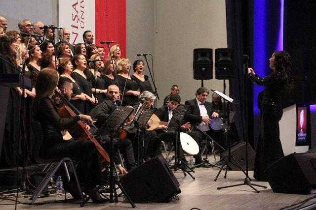 Zeki Müren şarkıları Nevasel Türk Müziği Topluluğu'nun yorumuyla buluştu 