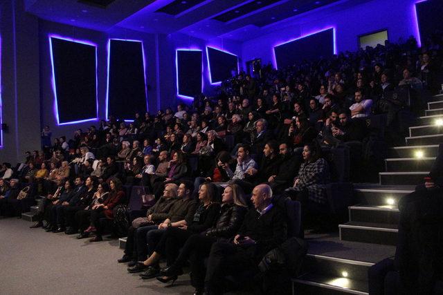 Zeki Müren şarkıları Nevasel Türk Müziği Topluluğu'nun yorumuyla buluştu 