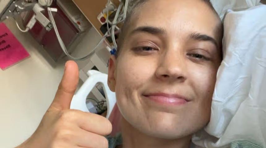 &ldquo;Esnet ge&ccedil;er&rdquo; denildi: Kemik kanseri &ccedil;ıktı! Amputasyon ge&ccedil;irmek zorunda kaldı