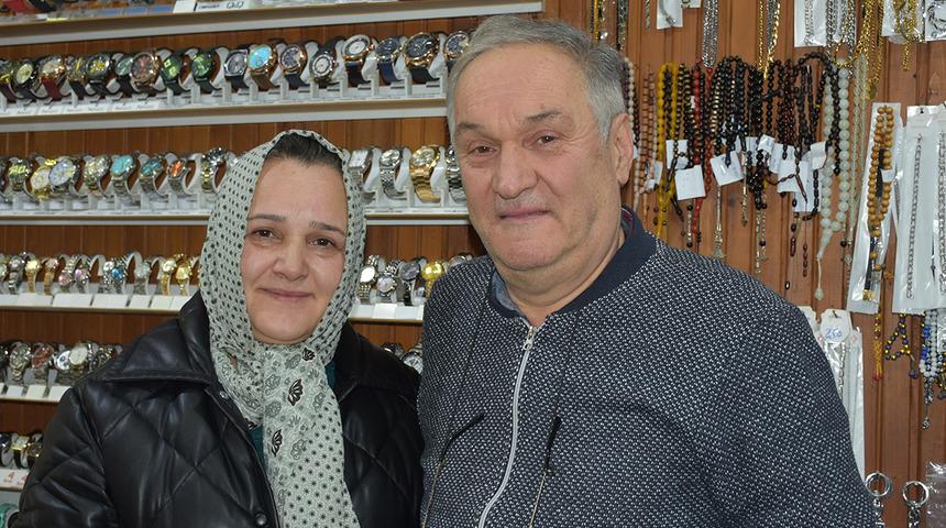 İşi &ouml;ğrettiği kendine d&uuml;kkan a&ccedil;tı! Şimdi &ccedil;ırak bulamıyor, eşiyle yapıyor