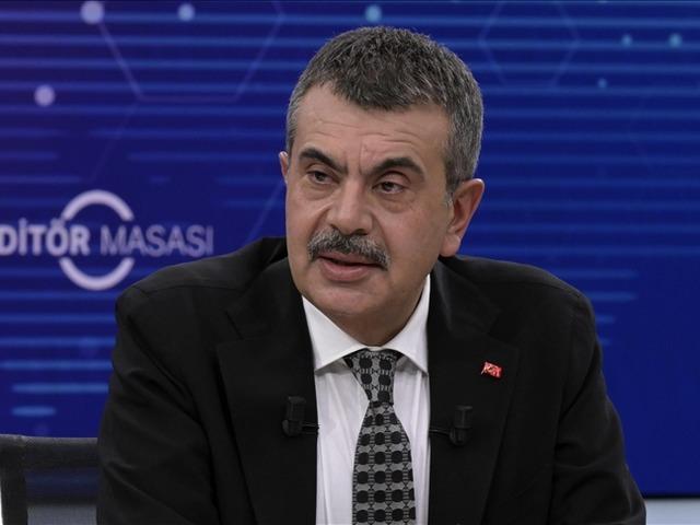 Okullarda ara tatil kalkıyor mu? Bakan Tekin'den a&ccedil;ıklama