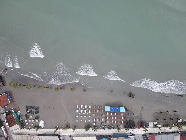 Muğla da fırtına g&uuml;nl&uuml;k yaşamı olumsuz etkiliyor 19