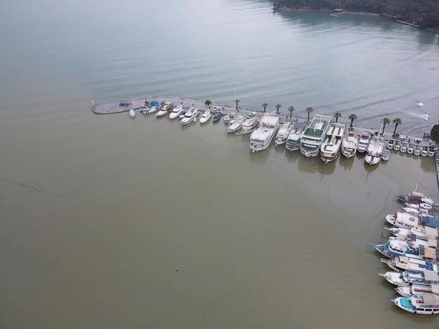 Muğla da fırtına g&uuml;nl&uuml;k yaşamı olumsuz etkiliyor 11