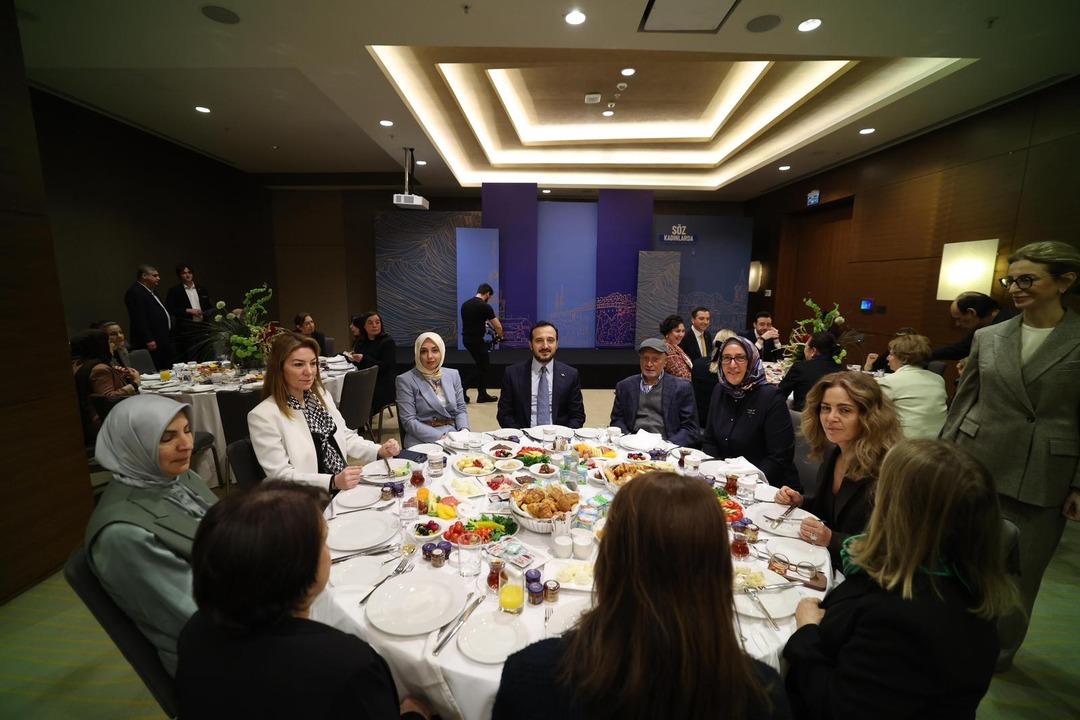 AK Parti İstanbul İl Başkanlığı ndan iş kadınları buluşması 2