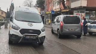 İstasyonda boşanma aşamasındaki eşini başından vurarak öldürdü