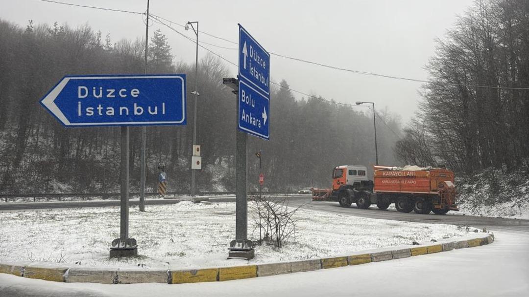 Bolu Dağı&rsquo;nda kar yağışı başladı 1