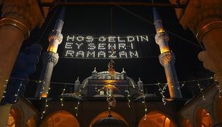 Diyanet a&ccedil;ıkladı! İşte illere g&ouml;re iftar, sahur ve teravih namazı saatleri 