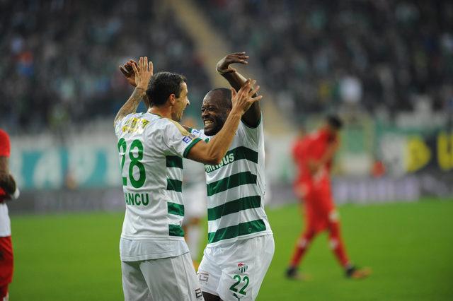 Bursaspor deplasmanda Antalyaspor'a konuk oluyor