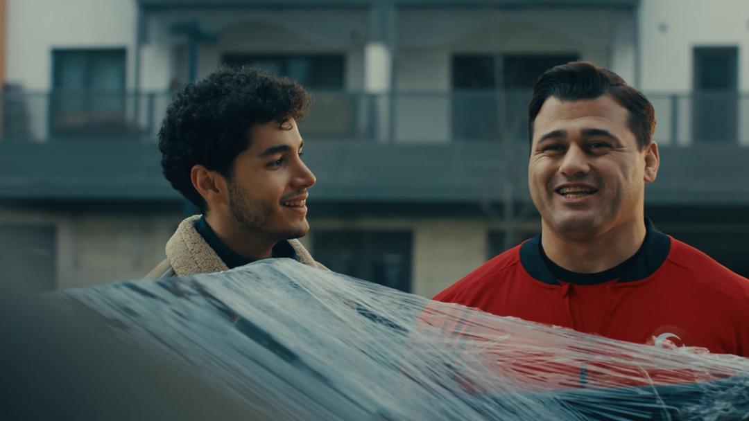 Bir&ccedil;ok &uuml;nl&uuml; isim rol aldı... Afet konutları i&ccedil;in &ouml;zel film: "Bu Başarı T&uuml;rkiye nin" 8