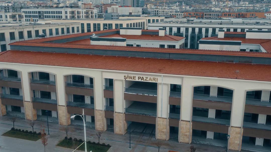 Bir&ccedil;ok &uuml;nl&uuml; isim rol aldı... Afet konutları i&ccedil;in &ouml;zel film: "Bu Başarı T&uuml;rkiye nin" 9