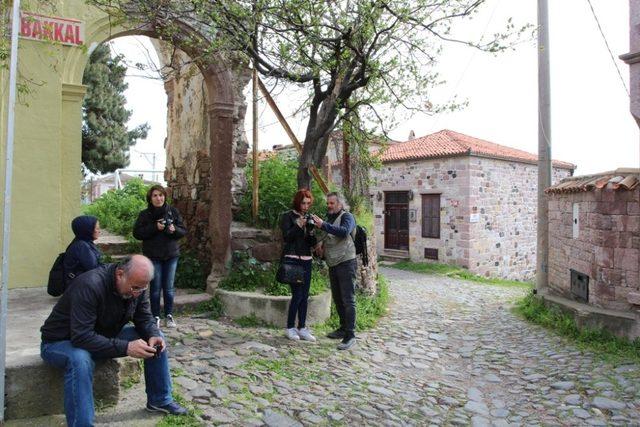 Burhaniye’de Amatör Fotoğrafçılar Cunda Adasını fotoğrafladı