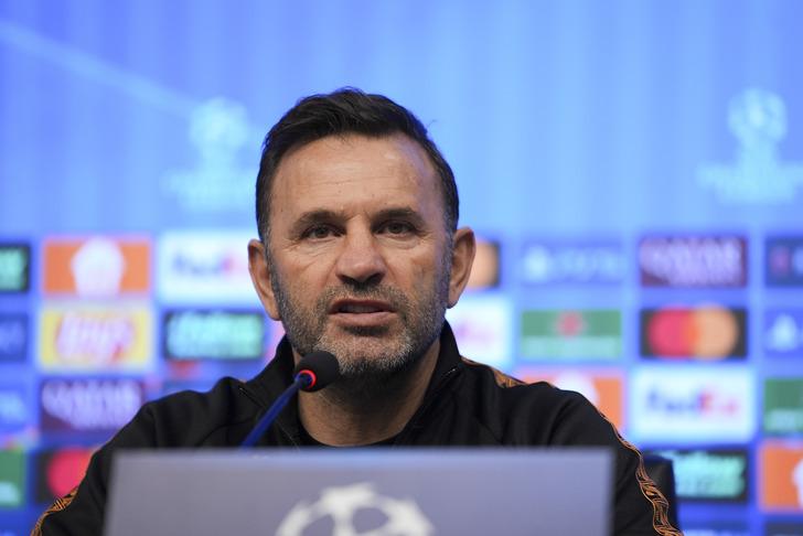 Avrupa onu başlıkşuyor! Okan Buruk İngiltere'de yaşıyor yayına katıldı, Mourinho sözleri ajanda oldu G2