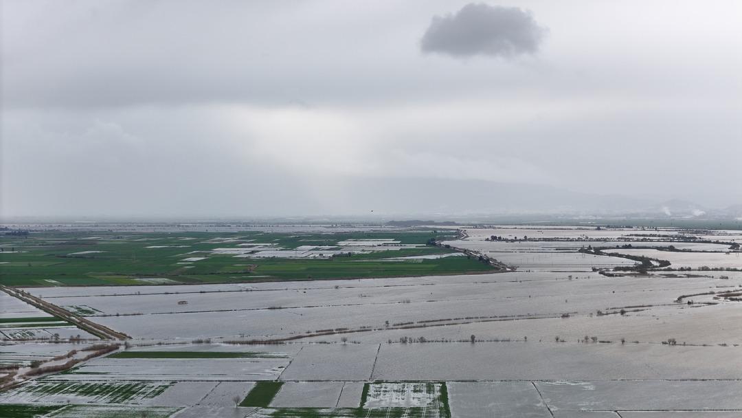 1 hafta boyunca mahsur kalmış! Tesad&uuml;fen fark edildi, helikopterle kurtarıldı 4