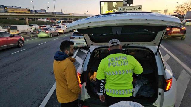 Zeytinburnu&rsquo;nda dron destekli "kaynak&ccedil;ı" denetimi: 37 s&uuml;r&uuml;c&uuml;ye ceza kesildi 2