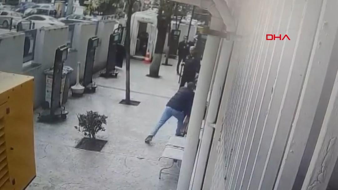 İfade vermek i&ccedil;in gitti: Polisin belindeki silahı alıp intihar etti! 6